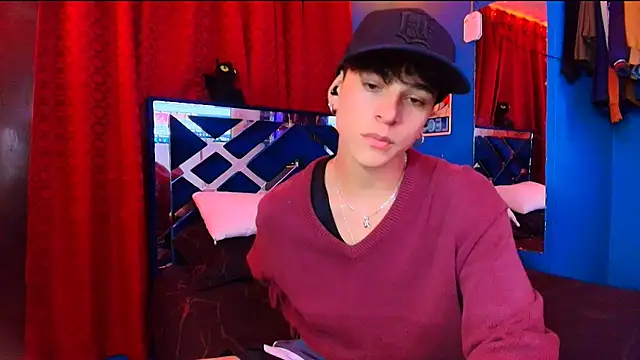 Snapshot of Luke_Howland chatting on March 7, 4:42 am Luke Howland online show from March 7, 4:42 am