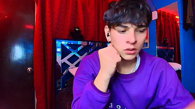 Snapshot of Luke_Howland chatting on March 13, 3:57 am Luke Howland online show from March 13, 3:57 am