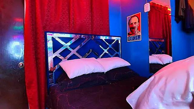 Snapshot of Luke_Howland chatting on March 15, 4:18 am Luke Howland online show from March 15, 4:18 am