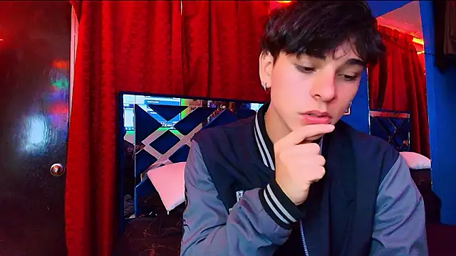 Snapshot of Luke_Howland chatting on March 17, 3:00 am Luke Howland online show from March 17, 3:00 am