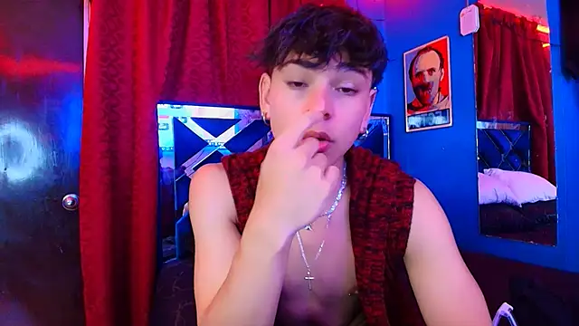 Snapshot of Luke_Howland chatting on March 27, 2:50 am Luke Howland online show from March 27, 2:50 am