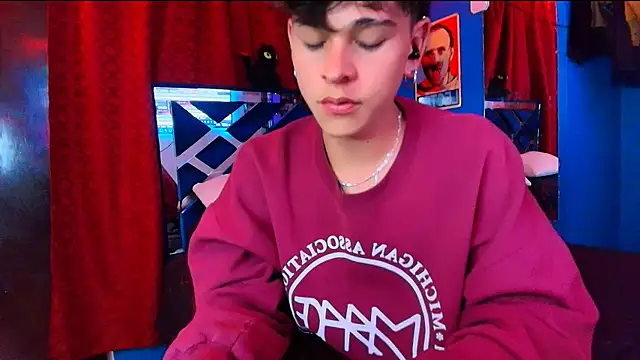 Snapshot of Luke_Howland chatting on March 31, 2:24 am Luke Howland online show from March 31, 2:24 am