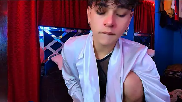 Luke Howland online show from May 15, 1:07 pm
