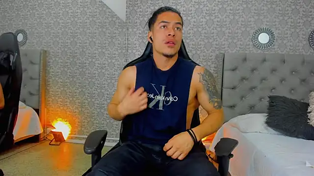 Bryson Collins  online show from January 22, 11:23 am