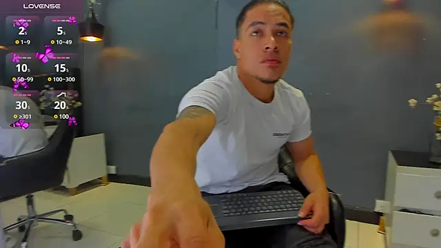 Bryson Collins  online show from February 28, 11:14 am