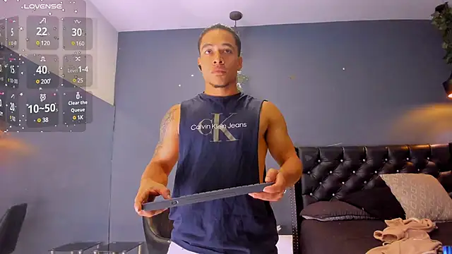 Bryson Collins  online show from March 18, 11:08 am