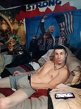 Snapshot of --D-a-D-D-y- chatting on September 28, 6:19 am --D-a-D-D-y- online show from September 28, 6:19 am