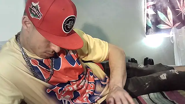 Snapshot of --D-a-D-D-y- chatting on October 4, 10:41 pm --D-a-D-D-y- online show from October 4, 10:41 pm