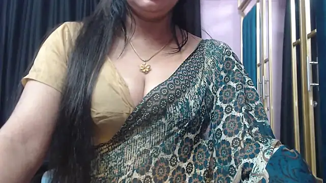 Snapshot of desi-maisa130 chatting on October 17, 5:26 pm desi-maisa130 online show from October 17, 5:26 pm