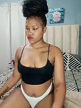 Snapshot of charmainexxx chatting on October 15, 9:37 pm charmainexxx online show from October 15, 9:37 pm