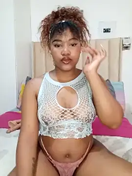 Snapshot of charmainexxx chatting on November 27, 12:18 pm charmainexxx online show from November 27, 12:18 pm