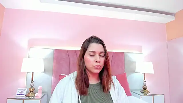 SophiaLaurens online show from January 27, 7:03 pm