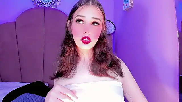 ValeriaAguilar online show from December 2, 9:21 pm