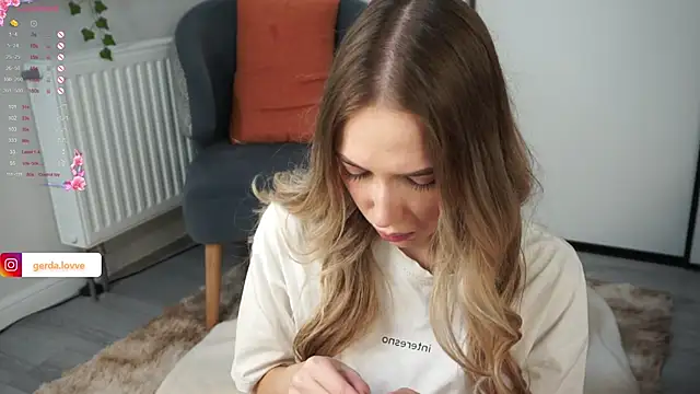 Snapshot of heidas_dream chatting on September 28, 6:19 am heidas dream online show from September 28, 6:19 am