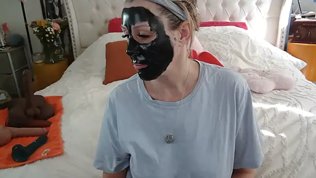 VegasDani online show from February 4, 9:20 pm