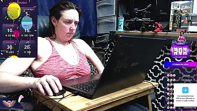 2nakedneighbors1 online show from February 13, 5:48 am