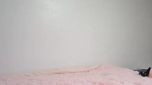 QueenLolaX online show from March 25, 4:29 am