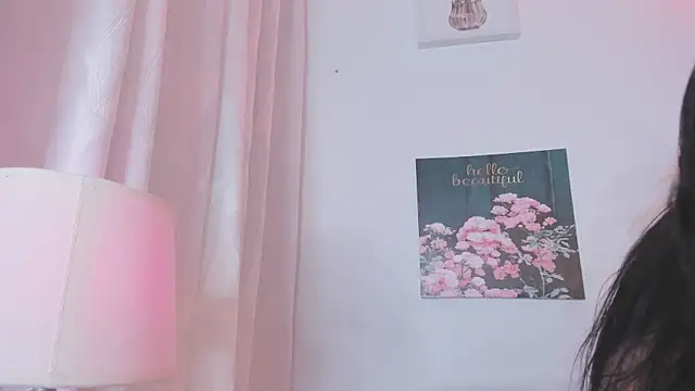 msschloee  online show from June 6, 7:29 pm