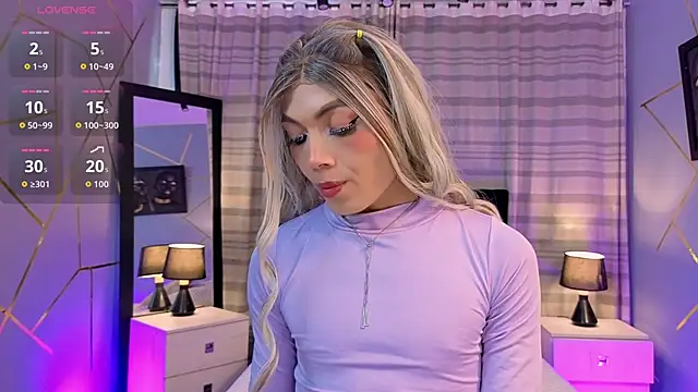 Megan Do Santos online show from November 26, 8:43 pm