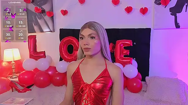 Snapshot of Megan_Do_Santos chatting on February 14, 8:16 pm Megan Do Santos online show from February 14, 8:16 pm