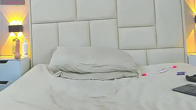 angel adamx online show from March 15, 7:09 am