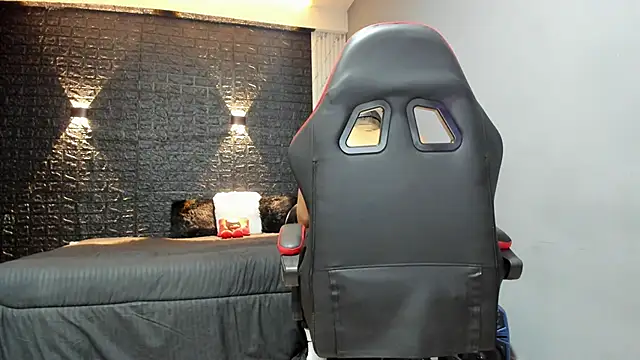 Snapshot of taurus_boy1 chatting on October 20, 3:29 am taurus boy1 online show from October 20, 3:29 am