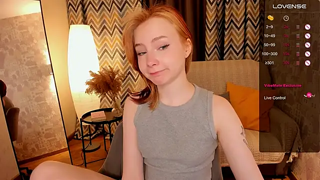 Snapshot of LanaBlu_ chatting on February 6, 9:00 am LanaBlu online show from February 6, 9:00 am