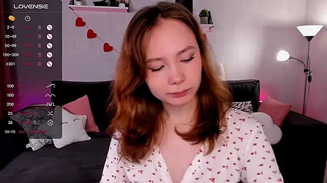 Snapshot of LanaBlu_ chatting on September 20, 2:34 am LanaBlu online show from September 20, 2:34 am