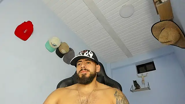 Snapshot of _Poseidon1_ chatting on September 23, 5:32 am  Poseidon1  online show from September 23, 5:32 am