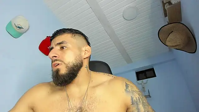 Snapshot of _Poseidon1_ chatting on September 26, 4:27 am  Poseidon1  online show from September 26, 4:27 am