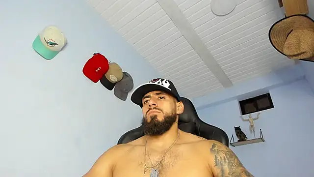 Snapshot of _Poseidon1_ chatting on September 28, 5:13 am  Poseidon1  online show from September 28, 5:13 am