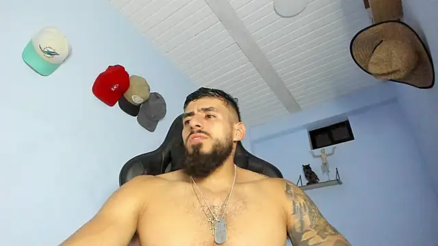 Snapshot of _Poseidon1_ chatting on October 8, 4:32 am  Poseidon1  online show from October 8, 4:32 am