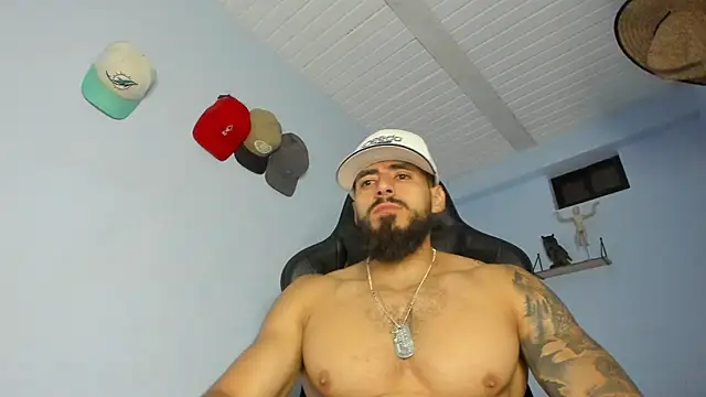 Snapshot of _Poseidon1_ chatting on October 10, 4:33 am  Poseidon1  online show from October 10, 4:33 am