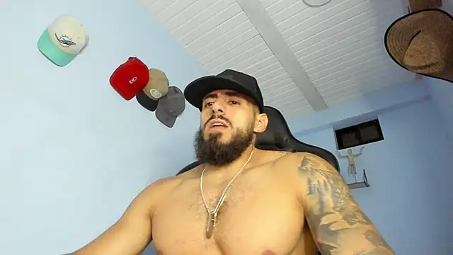 Snapshot of _Poseidon1_ chatting on October 11, 4:22 am  Poseidon1  online show from October 11, 4:22 am