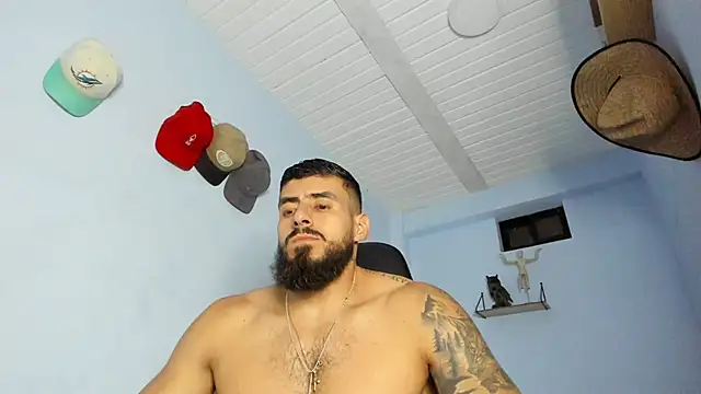 Snapshot of _Poseidon1_ chatting on October 16, 4:24 am  Poseidon1  online show from October 16, 4:24 am