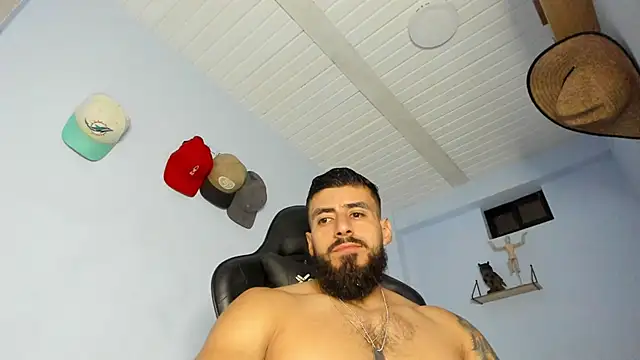 Snapshot of _Poseidon1_ chatting on October 21, 4:46 am  Poseidon1  online show from October 21, 4:46 am