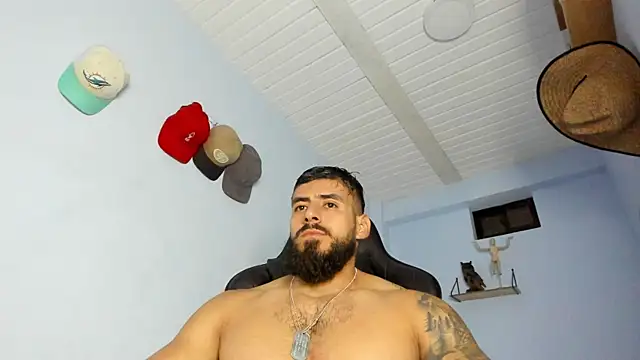 Snapshot of _Poseidon1_ chatting on October 24, 5:04 am  Poseidon1  online show from October 24, 5:04 am