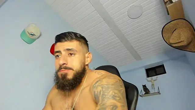 Snapshot of _Poseidon1_ chatting on October 27, 4:27 am  Poseidon1  online show from October 27, 4:27 am