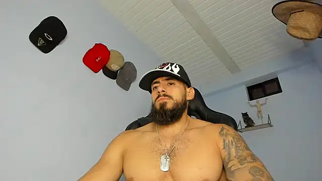 Snapshot of _Poseidon1_ chatting on November 2, 4:37 am  Poseidon1  online show from November 2, 4:37 am