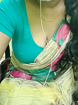 Snapshot of Aishu-tamil09 chatting on January 24, 3:02 pm Aishu-tamil09 online show from January 24, 3:02 pm