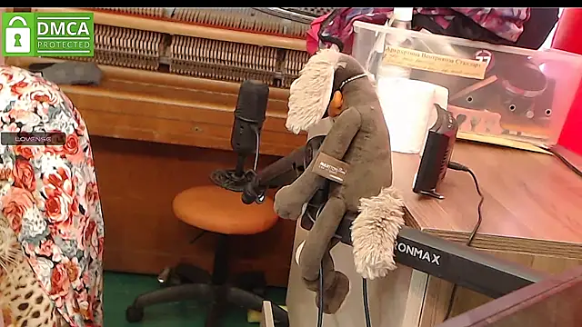 RoseRed69 online show from December 8, 4:35 am