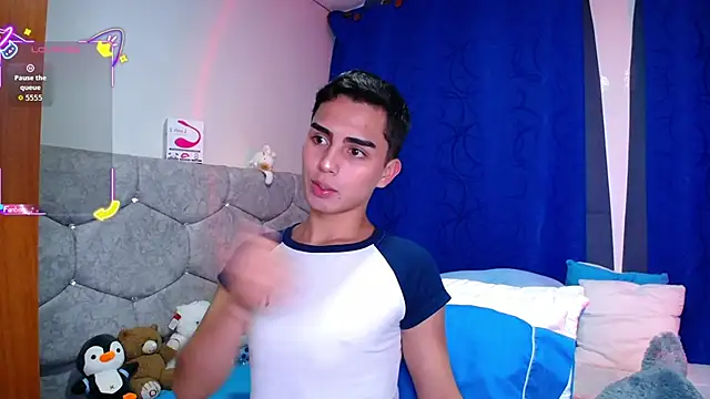 OwenBluee online show from September 18, 9:28 pm