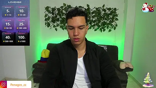 Snapshot of Taylor_John chatting on December 30, 1:58 pm Taylor John online show from December 30, 1:58 pm
