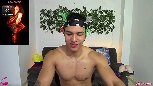 Snapshot of Taylor_John chatting on January 6, 2:03 pm Taylor John online show from January 6, 2:03 pm