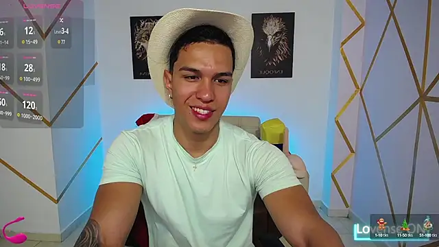 Snapshot of Taylor_John chatting on January 18, 9:34 pm Taylor John online show from January 18, 9:34 pm