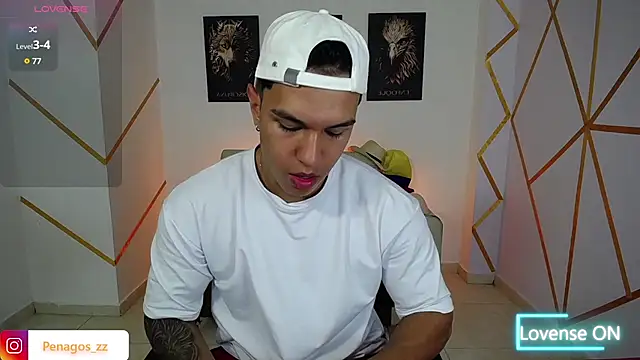 Snapshot of Taylor_John chatting on February 19, 7:59 pm Taylor John online show from February 19, 7:59 pm