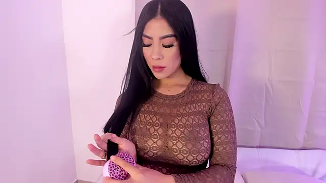 Kimberlin Cam  online show from March 19, 7:40 pm