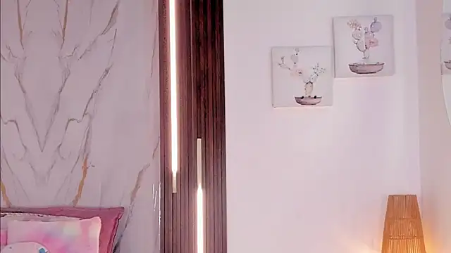 mia six66 online show from June 21, 12:19 pm