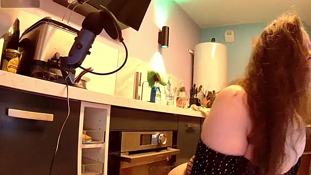 Endrocleia online show from February 27, 2:00 am