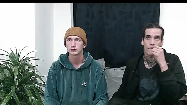 Snapshot of Dan_Yagami chatting on December 28, 4:51 am Dan Yagami online show from December 28, 4:51 am